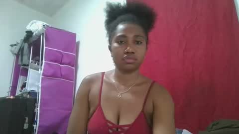 meraldaaaa online show from October 3, 2025, 6:38 pm