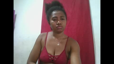 meraldaaaa online show from October 4, 2025, 9:51 am