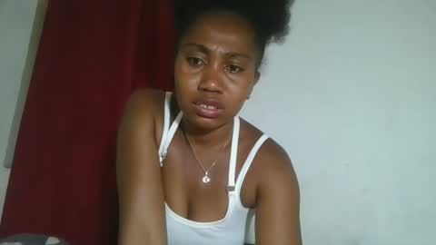 meraldaaaa online show from November 5, 2025, 4:07 pm