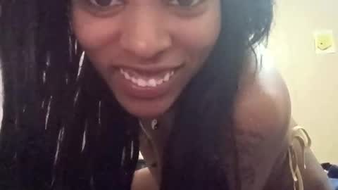 mercedesmakesyoucum6999 online show from January 6, 2026, 6:06 am