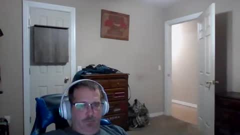 mercer1977 online show from October 25, 2025, 1:57 am