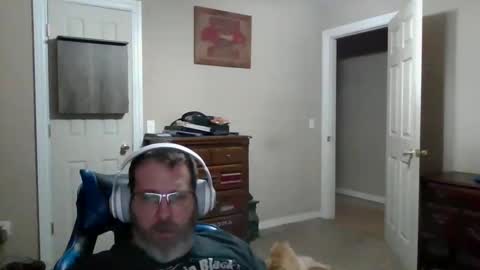 Snapshot of mercer1977 chatting on April 3, 2026, 12:03 pm mercer1977 online show from April 3, 2026, 12:03 pm