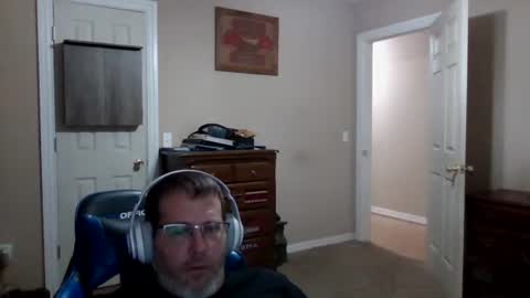 Snapshot of mercer1977 chatting on April 21, 2026, 6:23 pm mercer1977 online show from April 21, 2026, 6:23 pm