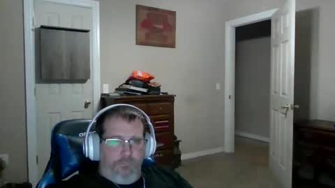 Snapshot of mercer1977 chatting on May 1, 2026, 9:25 am mercer1977 online show from May 1, 2026, 9:25 am