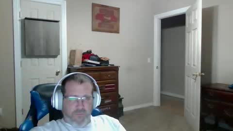 Snapshot of mercer1977 chatting on May 19, 2026, 2:56 pm mercer1977 online show from May 19, 2026, 2:56 pm