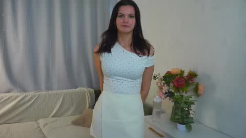 Miya online show from February 17, 2026, 7:49 am