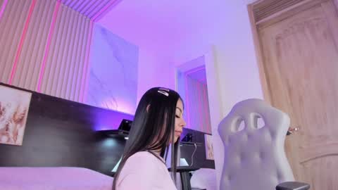 meredith_spencer online show from February 6, 2025, 6:24 pm