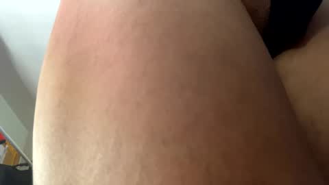 gurlnips online show from December 9, 2024, 4:47 pm