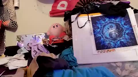 gurlnips online show from January 27, 2025, 5:47 am