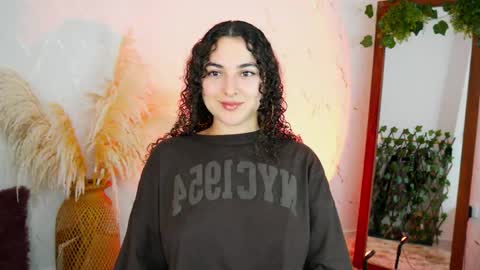 Merida Bell online show from November 19, 2025, 10:54 pm