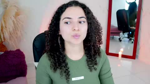 Snapshot of merida_bell18 chatting on April 26, 2026, 8:39 pm Merida Bell online show from April 26, 2026, 8:39 pm