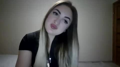 MeriWoulders online show from April 18, 2026, 7:58 pm