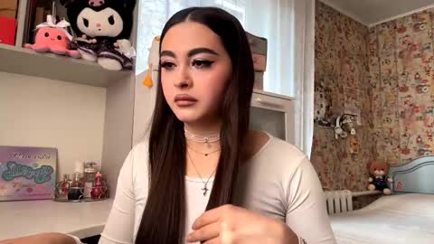 Enni online show from November 29, 2025, 8:28 am