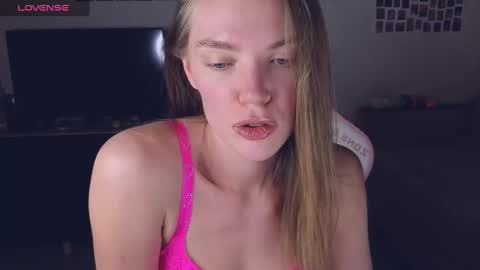 Snapshot of merry_dancers_ chatting on December 30, 2024, 5:02 pm Susan online show from December 30, 2024, 5:02 pm