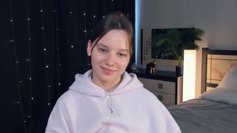 Lollita online show from March 2, 2025, 11:07 am