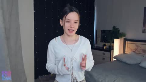 Lollita online show from March 6, 2025, 7:03 am