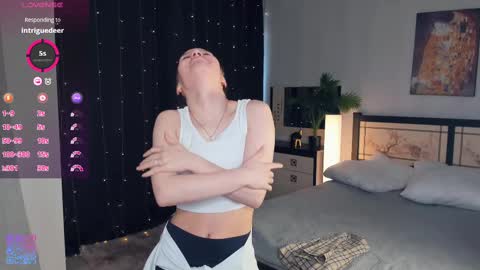 Lollita online show from March 6, 2025, 1:14 pm