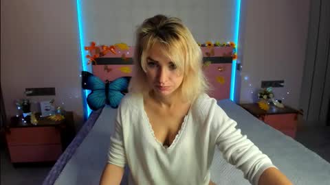 merymidnight online show from October 2, 2025, 6:09 am