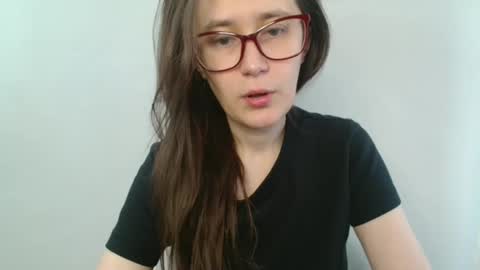 Jessica online show from October 14, 2025, 9:54 am