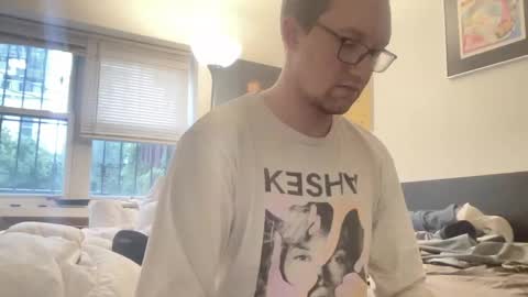 Snapshot of metallica92786 chatting on October 13, 2025, 9:15 pm metallica92786 online show from October 13, 2025, 9:15 pm