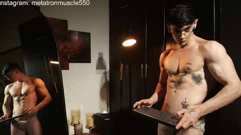 Snapshot of metatron_muscle chatting on April 25, 2026, 12:13 am Dany online show from April 25, 2026, 12:13 am