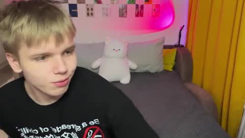 Arthur online show from March 9, 2026, 11:42 pm