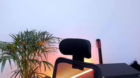 Meurif online show from February 22, 2025, 3:47 pm