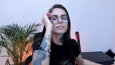 Meurif online show from March 5, 2025, 4:24 pm