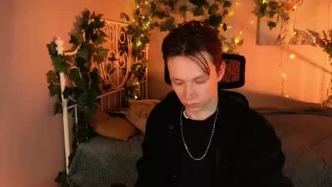 Snapshot of meverik_oushen chatting on June 14, 2026, 10:34 pm MEVERIK OUSHEN online show from June 14, 2026, 10:34 pm