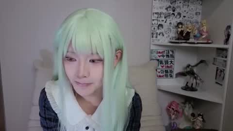 mewmewluna online show from May 8, 2026, 10:53 am