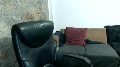 mexatre online show from December 15, 2025, 2:05 am