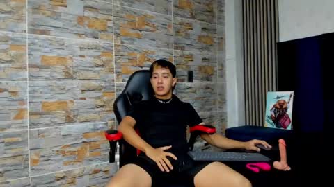 mexwilliams online show from November 19, 2025, 12:49 pm