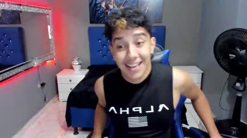 mexwilliams online show from December 4, 2025, 12:47 pm