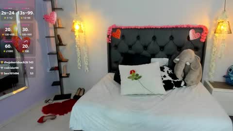 meylagia online show from February 3, 2025, 6:13 am