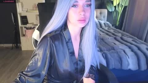 vollmond online show from October 2, 2025, 5:14 am