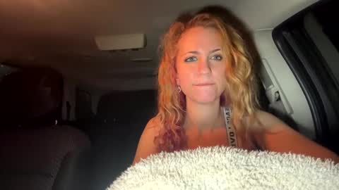 mezzy69 online show from January 1, 2025, 9:28 am