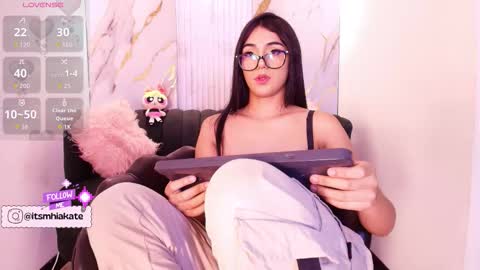 Mhia Kate online show from March 13, 2026, 12:12 pm