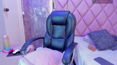 MHONIK BELUCI online show from March 19, 2026, 10:25 pm