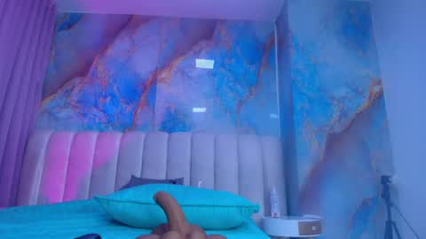 Snapshot of mia_0_ chatting on April 23, 2026, 7:27 pm Emi online show from April 23, 2026, 7:27 pm