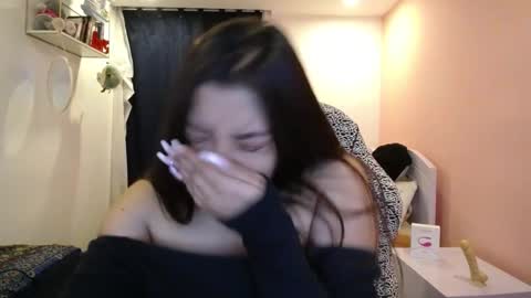 Mia zoe online show from December 7, 2024, 3:36 am