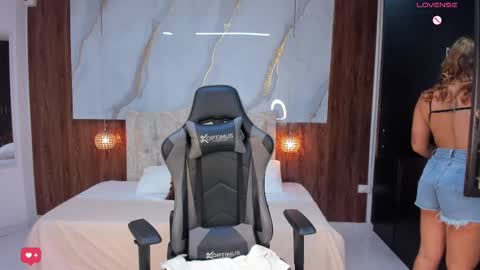 Violett online show from February 21, 2025, 8:38 pm