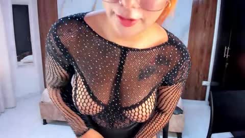 Violett online show from March 5, 2025, 9:48 pm