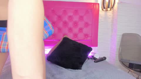 Mia Blonde online show from January 15, 2025, 7:01 pm