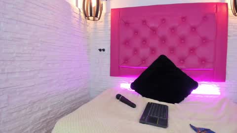 Mia Blonde online show from January 29, 2025, 2:19 am