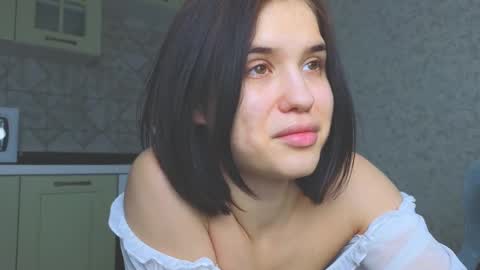 Mia online show from February 22, 2025, 1:11 am