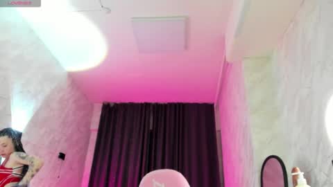 Mia  GMT7 Mon Tue Wen Thur 1000am-0300pm Sat 0300am-0900am online show from November 9, 2025, 12:42 am