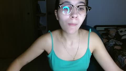 Mia online show from April 24, 2026, 2:58 am