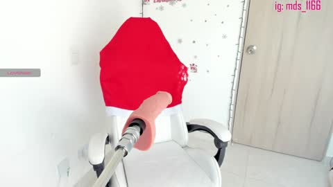 Mia adams  online show from January 8, 2025, 6:52 pm