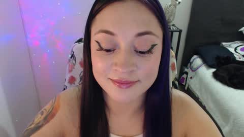 mia online show from February 5, 2025, 10:12 pm