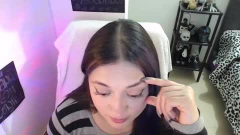 mia online show from March 7, 2025, 2:36 am